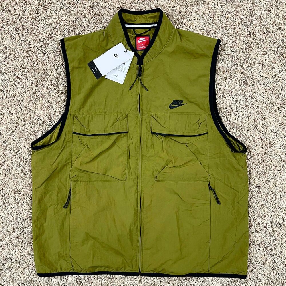 Nike Men's Tech Woven Utility Nylon Full Zip Vest Green FZ0748-307, Size Large